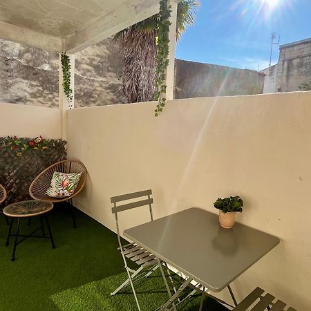 شقة Escapade Vintage Avec Terrasse En Centre Historique لا روشيل المظهر الخارجي الصورة