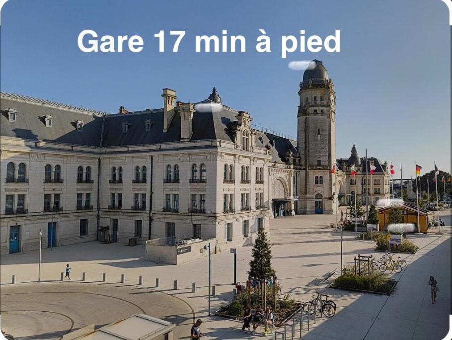 شقة Escapade Vintage Avec Terrasse En Centre Historique لا روشيل المظهر الخارجي الصورة