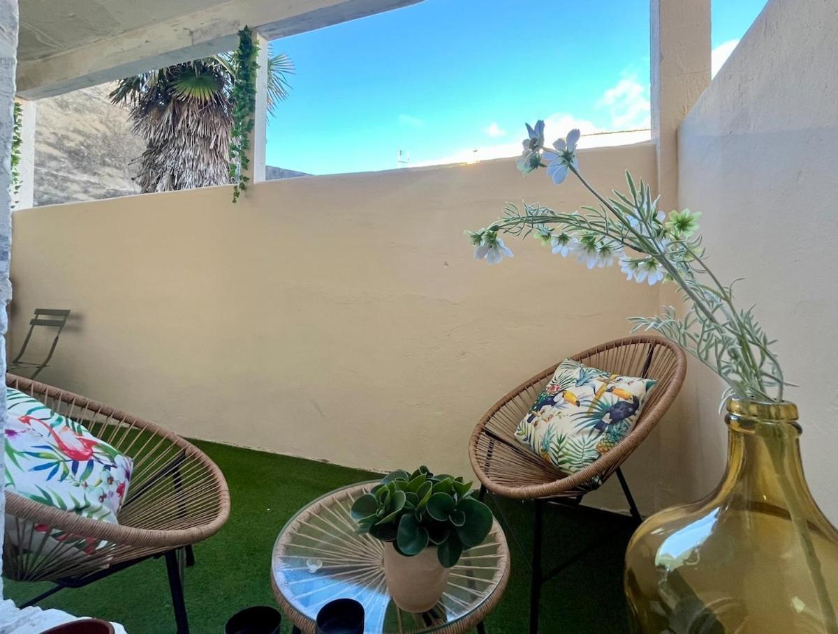 شقة Escapade Vintage Avec Terrasse En Centre Historique لا روشيل المظهر الخارجي الصورة